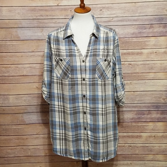 Seven7 Tops - EUC Seven7 Button Down blue Plaid Shirt  Size L
